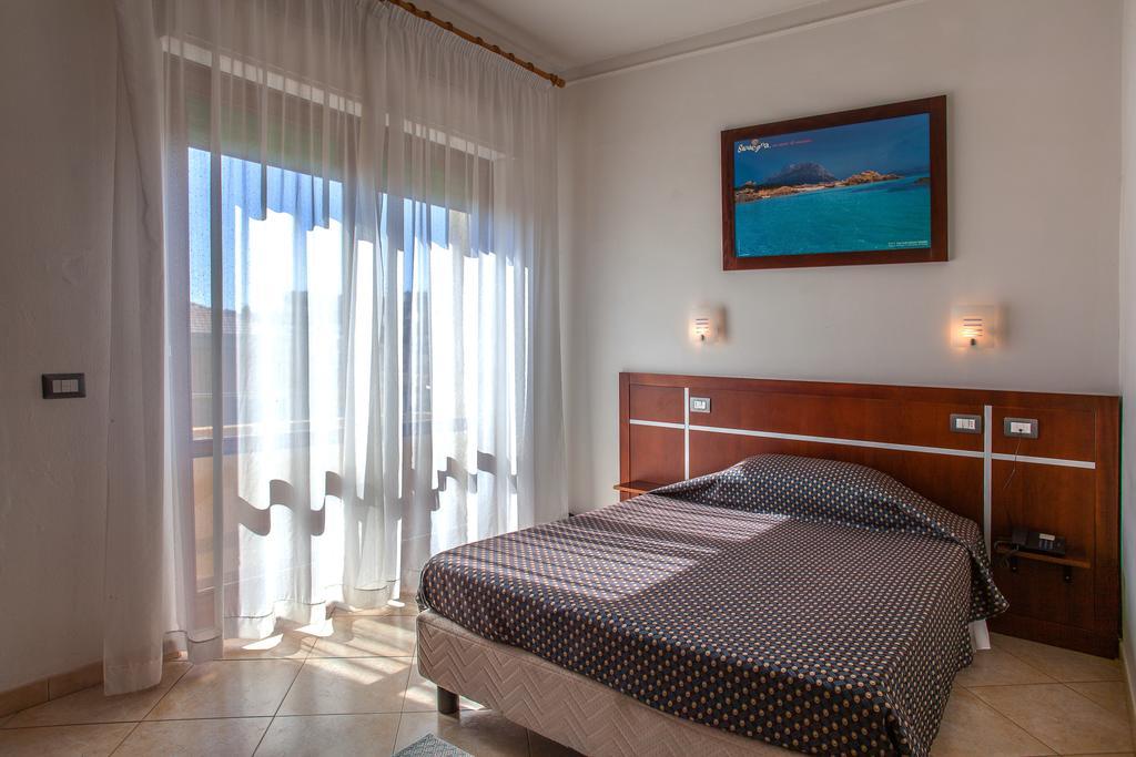 Hotel La Terrazza Cagliari Pokoj fotografie