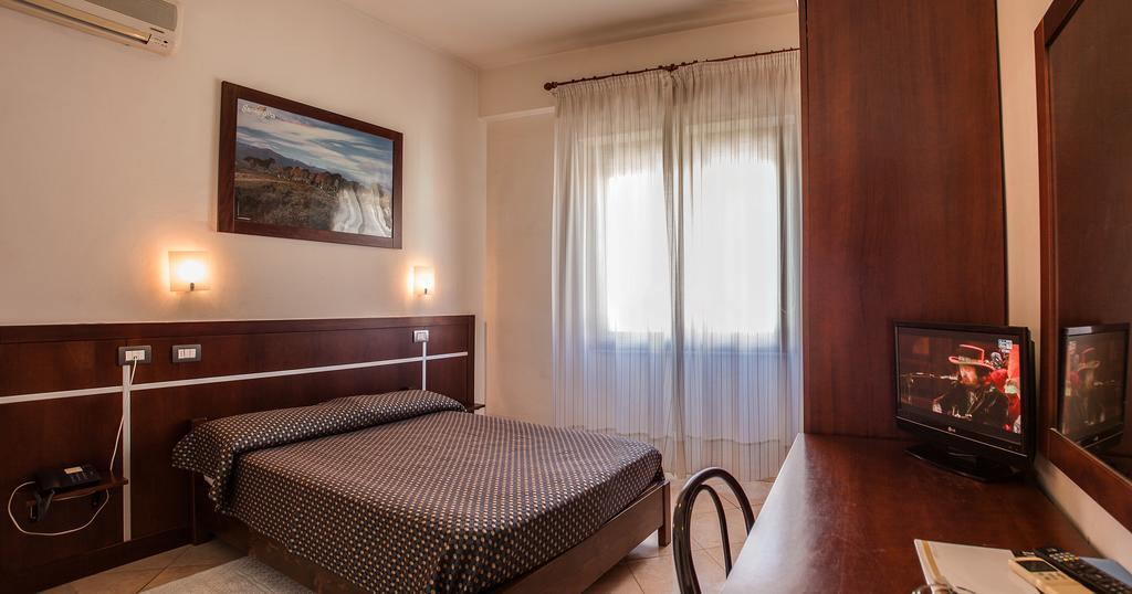 Hotel La Terrazza Cagliari Pokoj fotografie