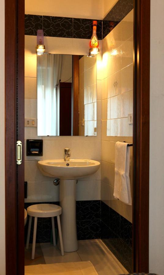 Hotel La Terrazza Cagliari Pokoj fotografie